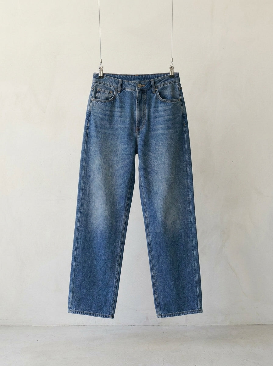 Dark Wash Wide-Leg Jeans B97
