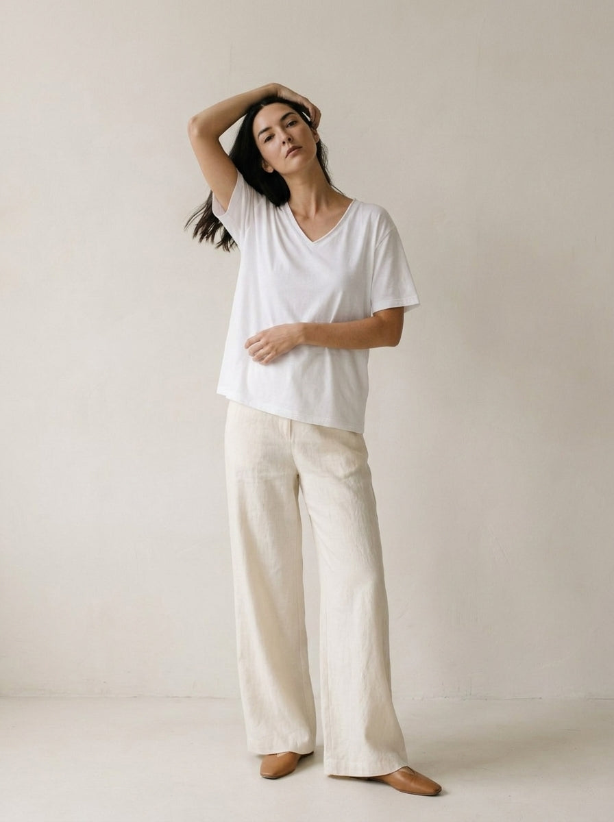 Valeria Essential V-Neck T-Shirt A402